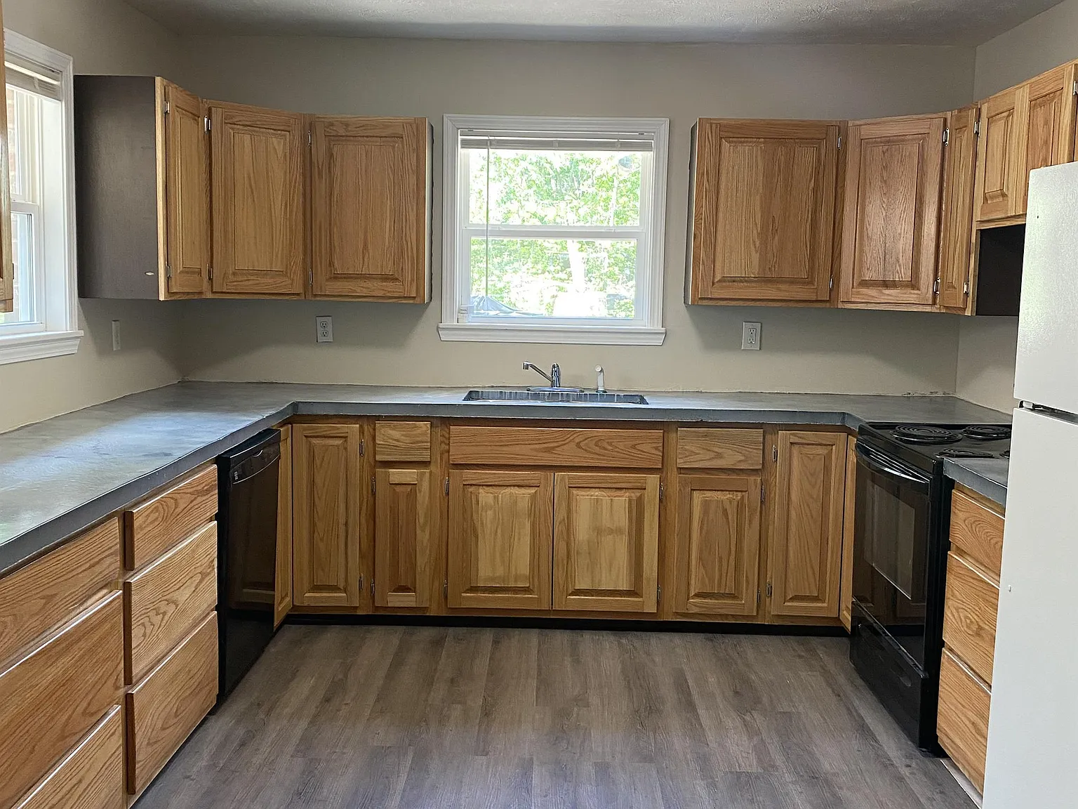 14311 Veterans Memorial HWY - 1 — Photo 1