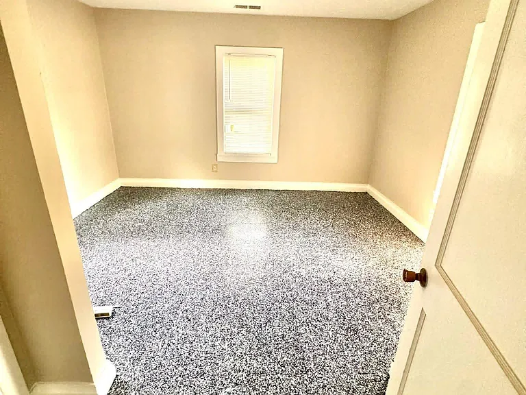 2597 Henderson St — Photo 8
