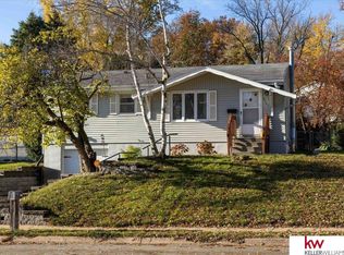 9465 Tomahawk Blvd, Omaha, NE 68134