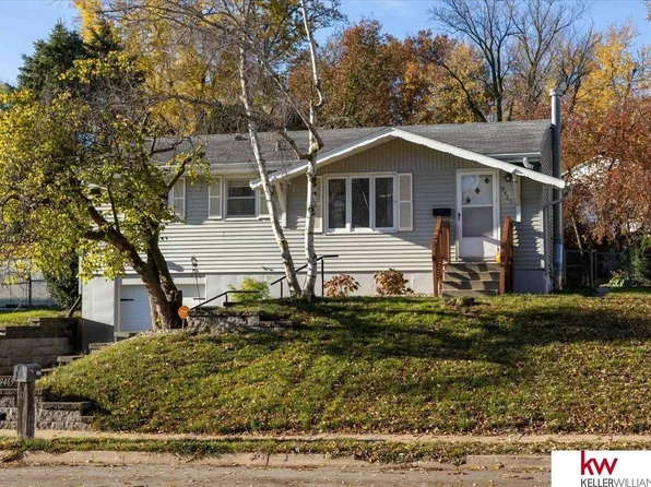 9465 Tomahawk Blvd, Omaha, NE 68134