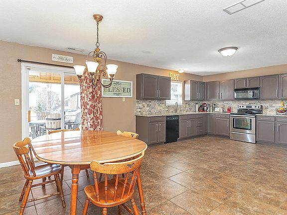 5th image of 8330 Nuckols Ln