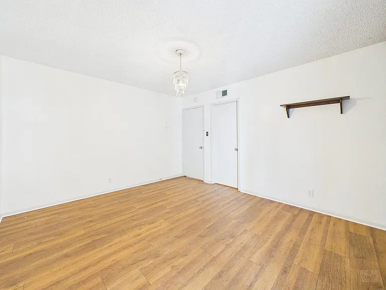 910 Duncan Ln #26 — Photo 7