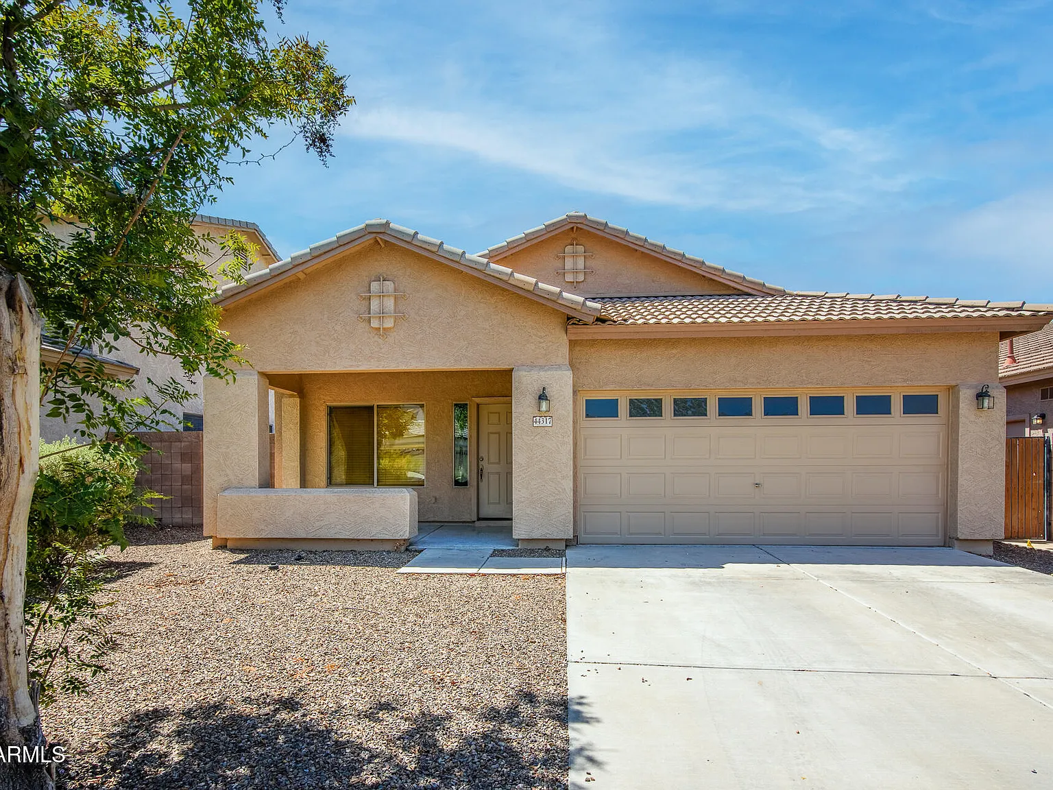 4 bed, 2.0 bath, 1849 sqft, $1,800 — Photo 3