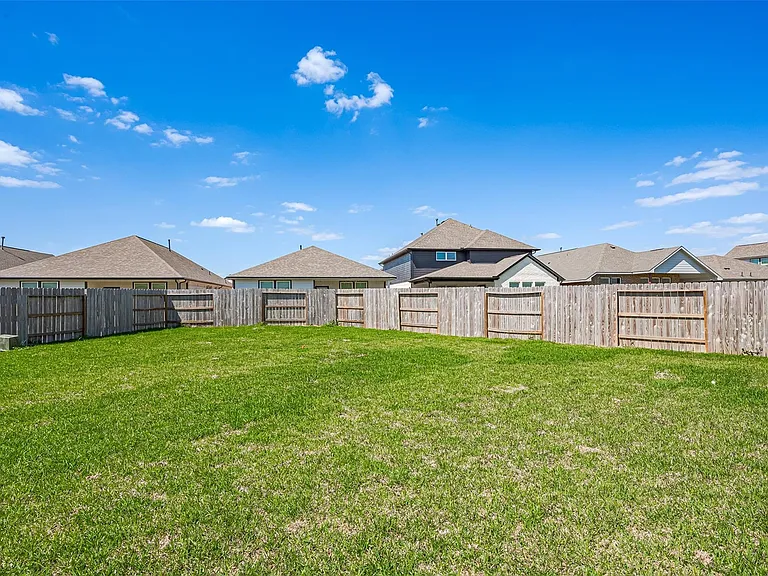 2405 Seamist Cove Ln — Photo 46