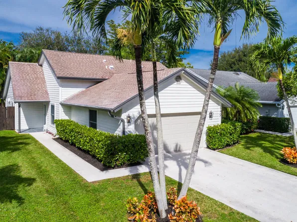 449 Goldenwood Way, Wellington, FL 33414