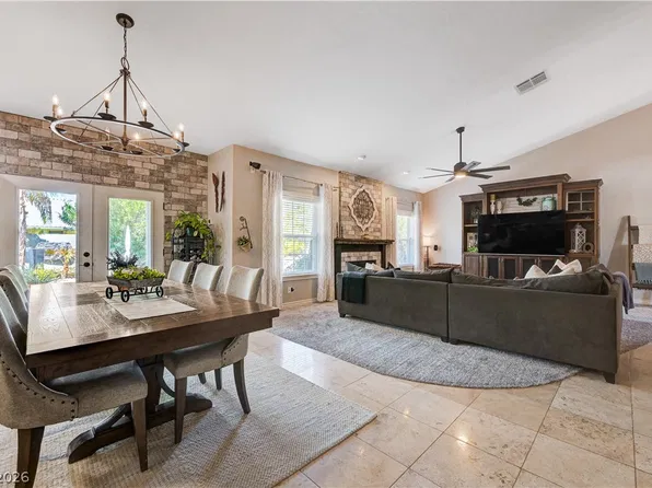 3746 Mahalo Cir, Logandale, NV 89021