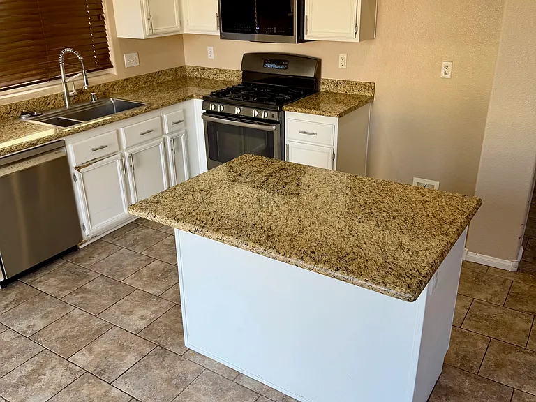 3936 Gold Point St — Photo 10