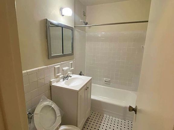 5th image of 71-40 112th St #67