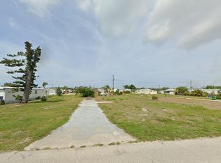 1262 Flamingo Dr, Englewood, FL 34224