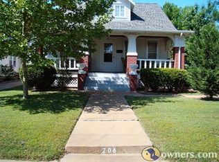 206 W 1st St, Coffeyville, KS 67337