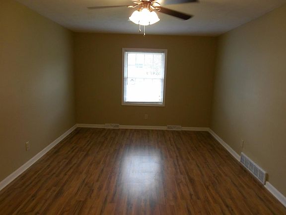 5th image of 513 Bryanwood Pkwy
