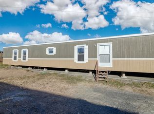 138 Senisa Dr, Uvalde, TX 78801