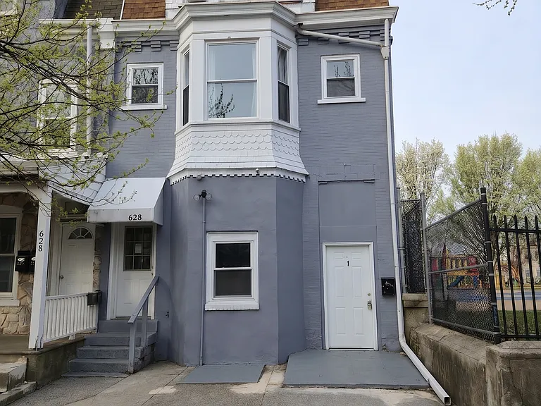 628 N 6th St #5 — Photo 1