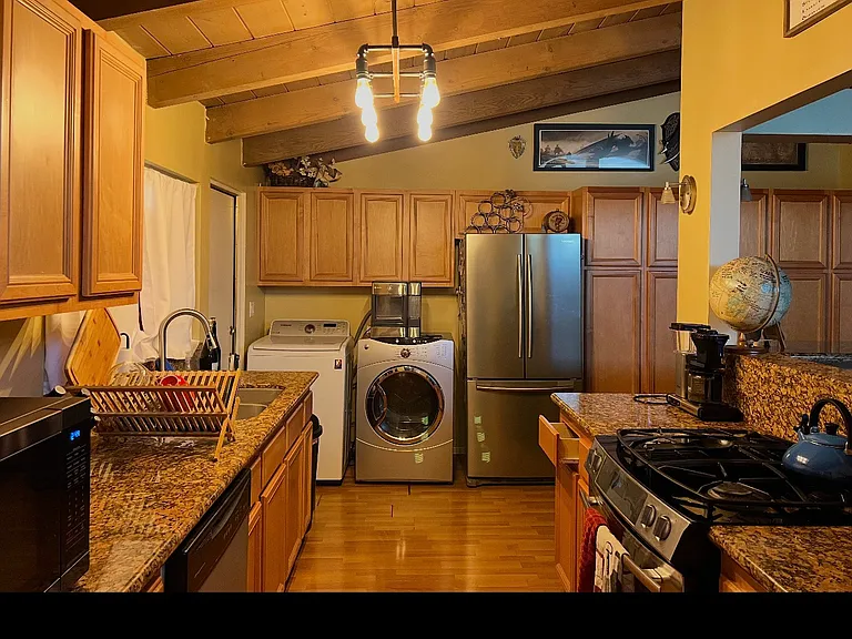 17545 Lassen St — Photo 1
