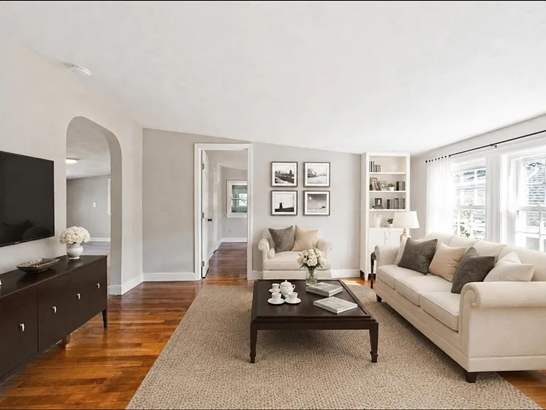 176 Washington St — Photo 13
