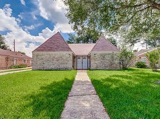 7215 Las Brisas Dr, Houston, TX 77083