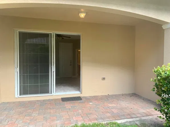 4805 Sawgrass Breeze Dr, Palm Beach Gardens, FL 33418