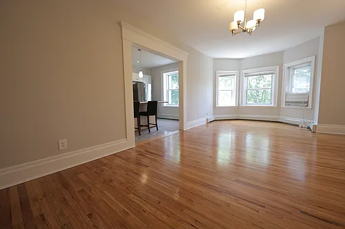 318 Tappan St Photo 1