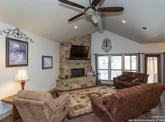 4th image of 456 English Oaks Cir