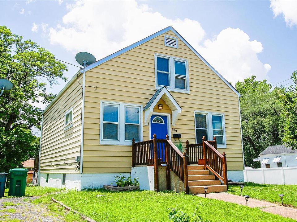 1st image of 200 Monica Dr