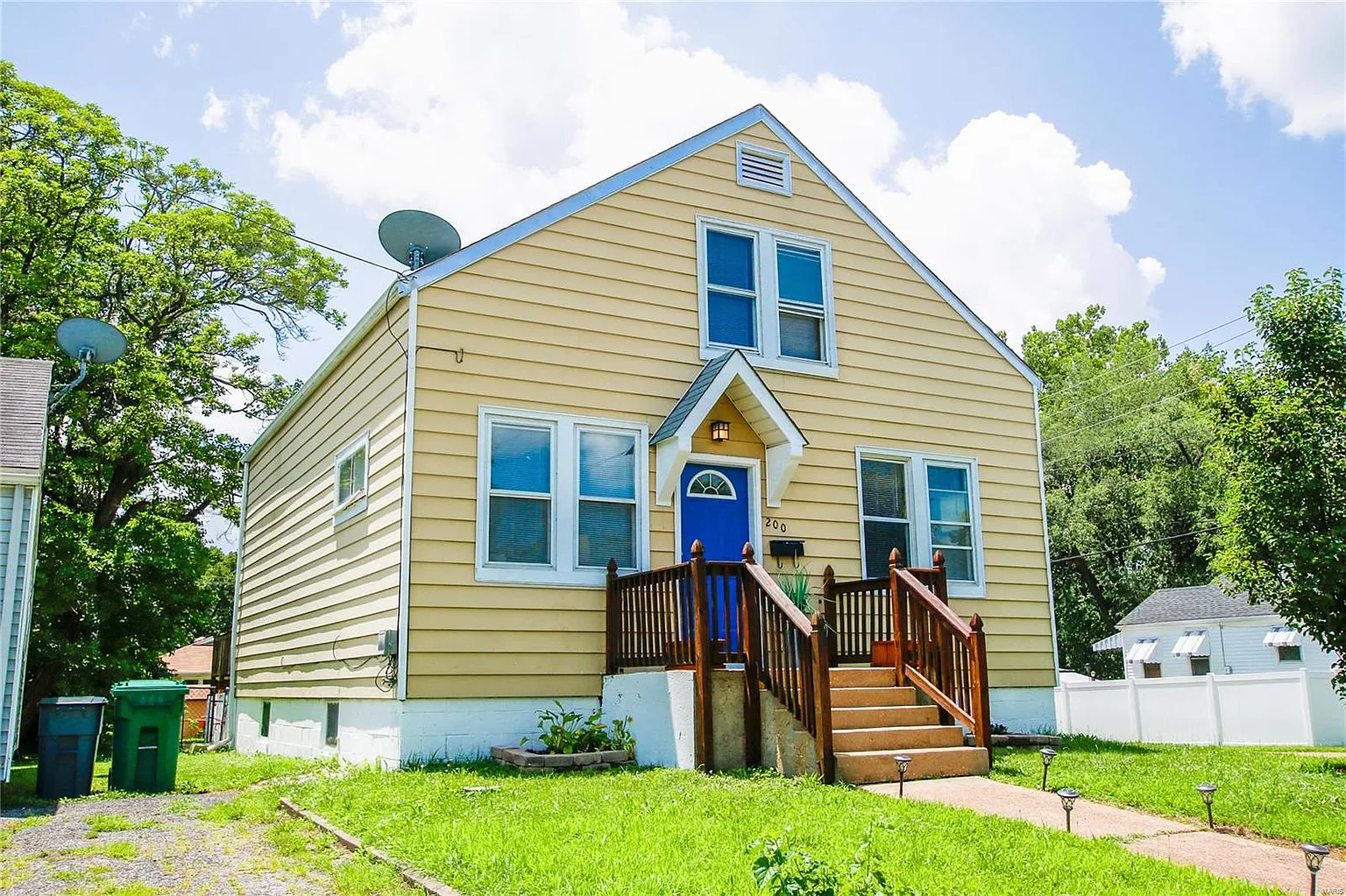 200 Monica Dr photo 1