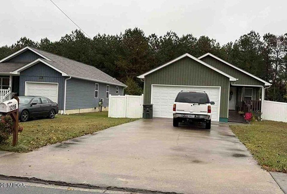 1st image of 1216 Frazier Dr