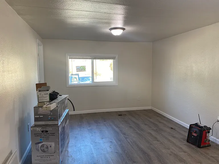 14209 Pearl St — Photo 7