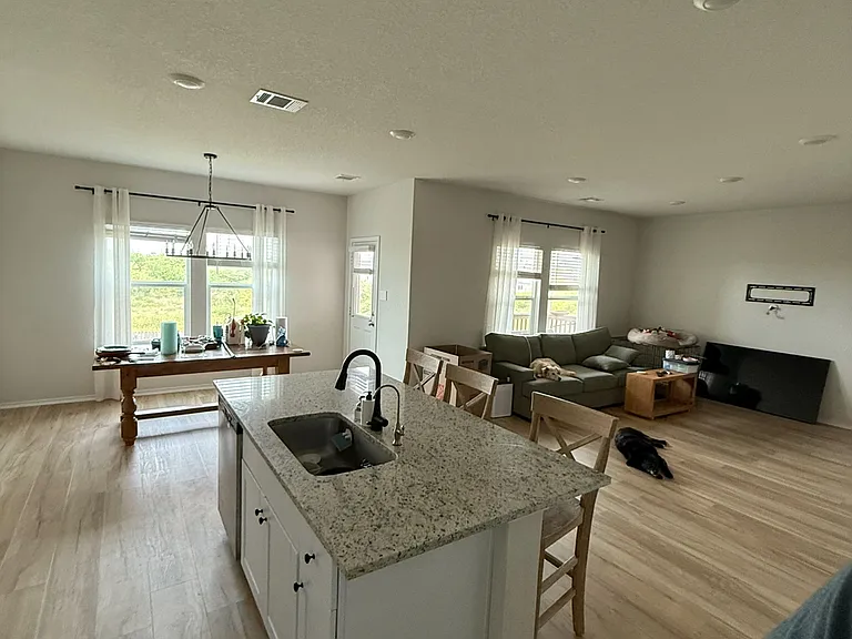10608 Napoleon St — Photo 5