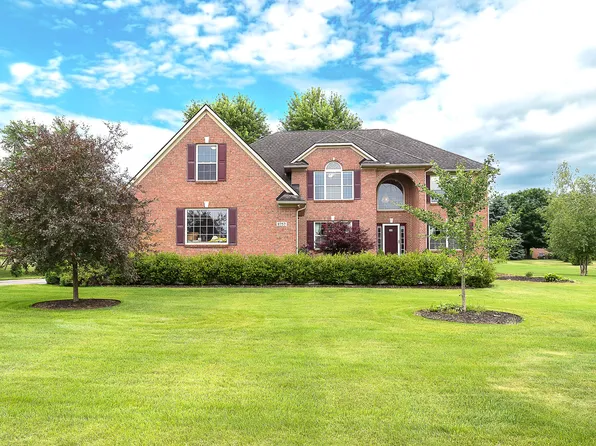 8757 Sydney Dr, Saline, MI 48176