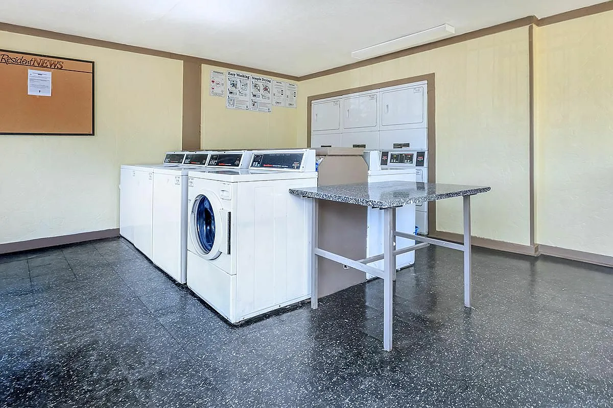 Imperial Landing Apartments — Photo 4