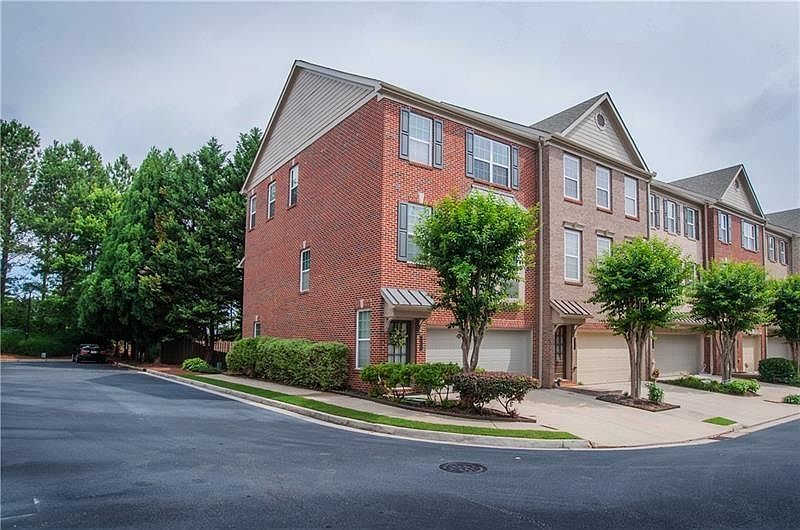 1st image of 3283 Greenwood Oak Dr