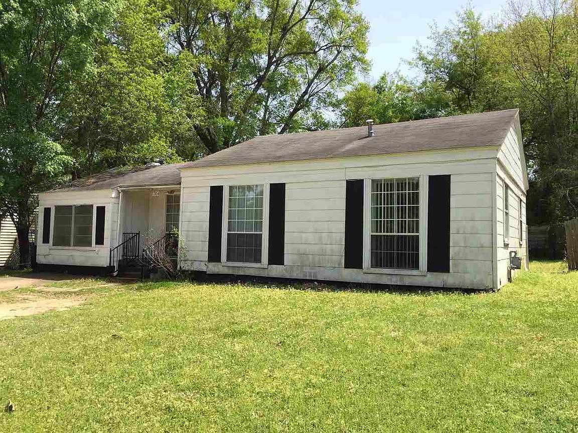 704 Redwater Rd, Wake Village, TX 75501 Zillow