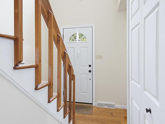 5th image of 3885 Sterling Way
