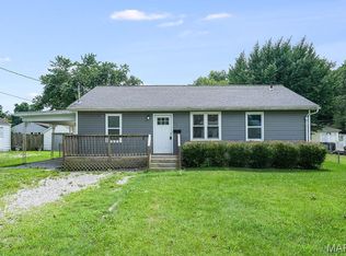 809 Dewey St, Belleville, IL 62221