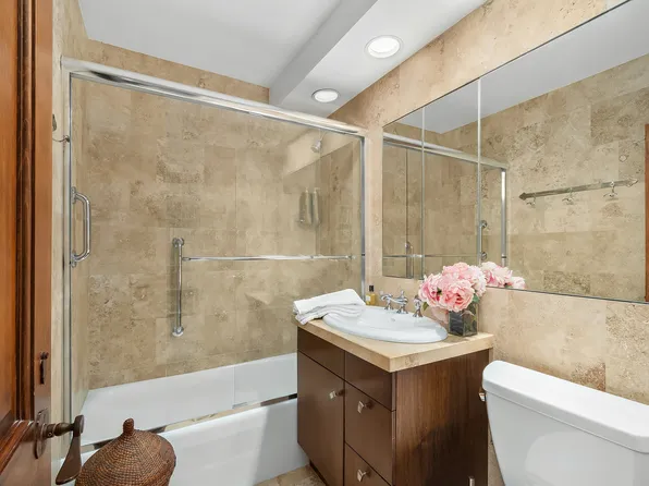 150 East 69th Street image 10 of 14