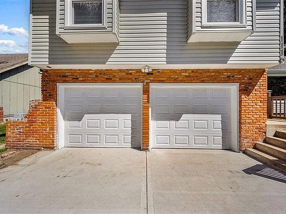 4th image of 1116 N Walker Ln