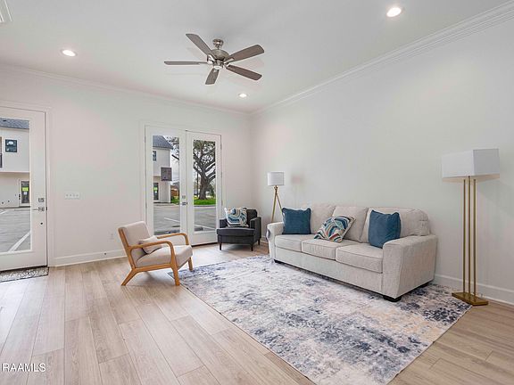 2nd image of 1510 Kaliste Saloom Rd #402