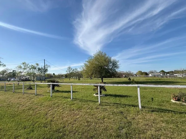 64 County Road 48614, Dayton, TX 77535