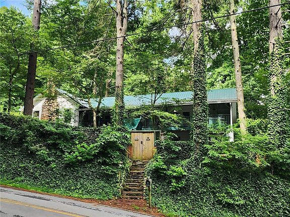 2nd image of 654 Low Gap Rd