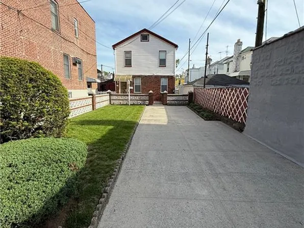 60 Lake Pl, Brooklyn, NY 11223