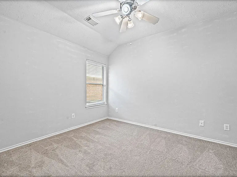 6423 Bonnie Chase Ln — Photo 25
