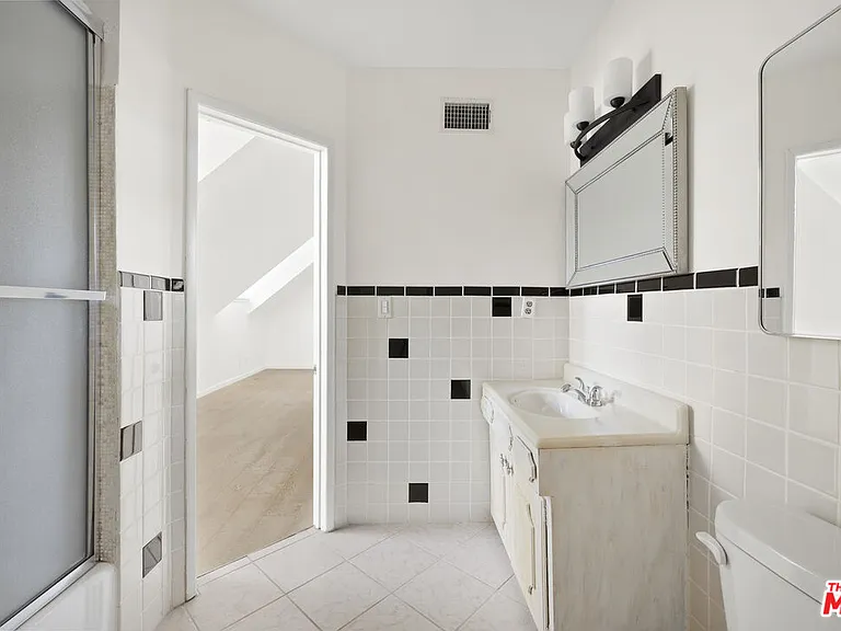 4309 Gentry Ave — Photo 28
