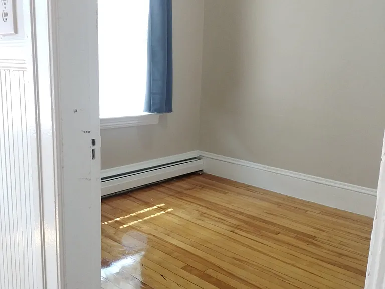 114 Sterling St #2B — Photo 22