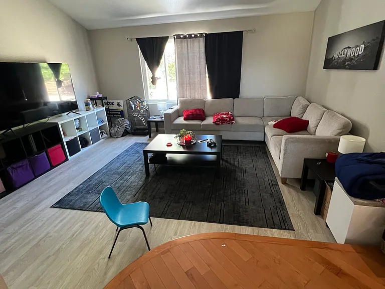 130 Fuschia Ct — Photo 4