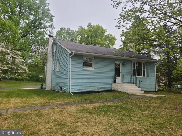 4453 Garnet Mine Rd, Upper Chichester, PA 19061