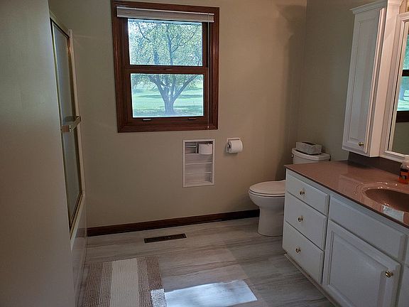 main level bath