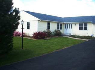 02 Evangeline Dr, Wilbraham, MA 01095