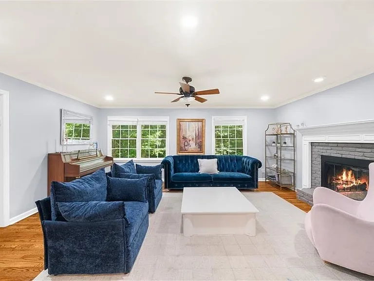5667 Colton Dr — Photo 19
