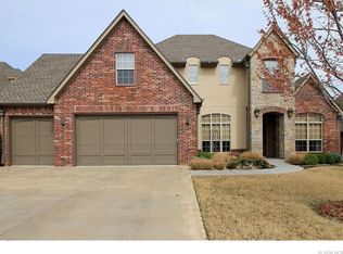 8771 E 105th Ct, Tulsa, OK 74133