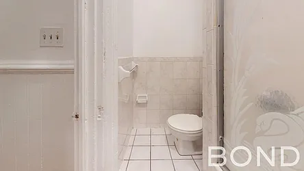 Rented by Bond New York